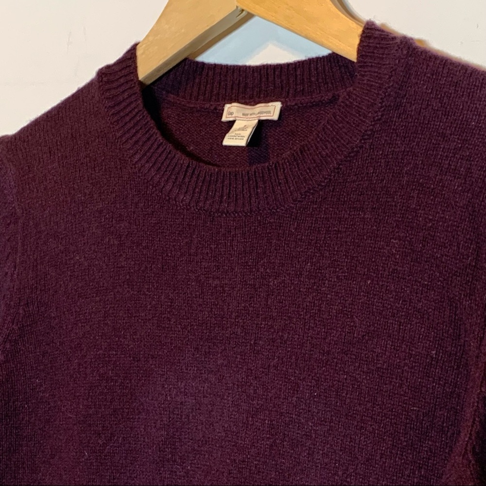 EUC GAP Lambswool‎ Plum Sweater
